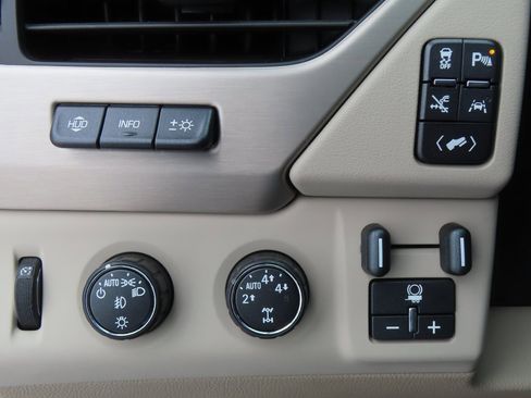 Used 2016 GMC Yukon XL Denali w/ Open Road Package image 16