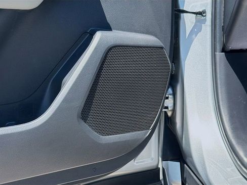 Used 2024 Toyota Highlander Limited FWD image 25