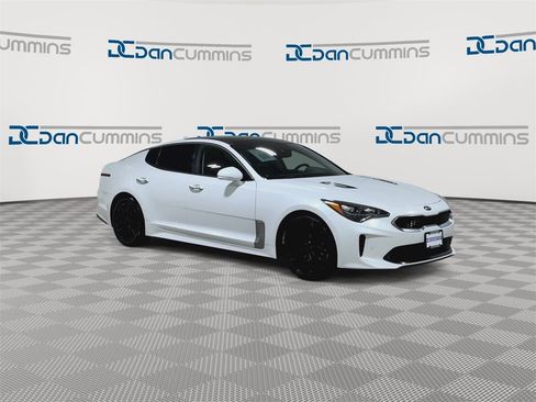 Used 2019 Kia Stinger Premium image 2