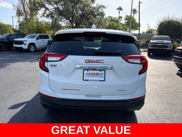 Used 2024 GMC Terrain SLE AWD/4WD image 5