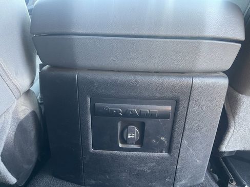 Used 2015 RAM 1500 Big Horn image 35
