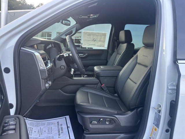 New 2026 GMC Yukon Denali AWD/4WD image 12