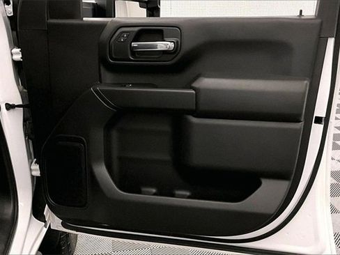 Used 2023 Chevrolet Silverado 2500 Custom image 18