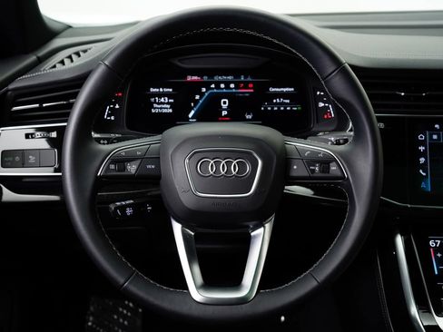 Certified 2025 Audi Q8 Premium Plus w/ Premium Plus Package AWD/4WD image 32