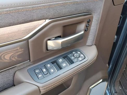 New 2026 RAM 2500 Limited AWD/4WD image 12