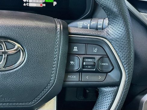 Certified 2025 Toyota Sequoia Limited AWD/4WD image 12