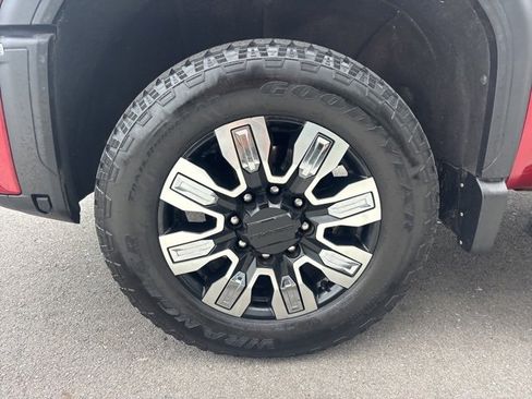 Used 2024 GMC Sierra 3500 Denali w/ Technology Package image 4