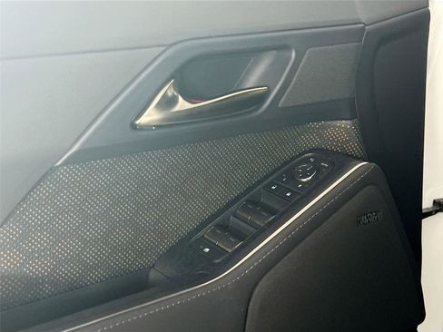 Used 2025 Lexus GX 550 w/ Accessory Package (2T) image 18