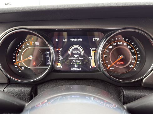 Used 2021 Jeep Wrangler Unlimited Sahara image 24