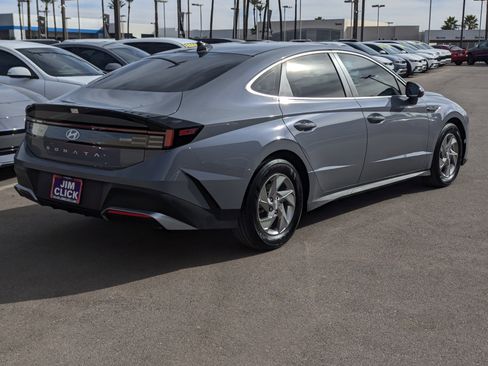 Certified 2025 Hyundai Sonata SE image 2