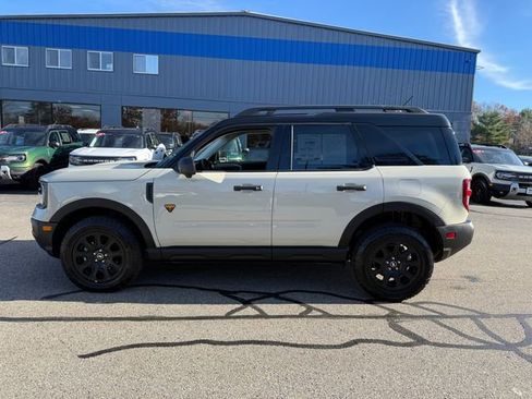 Used 2025 Ford Bronco Sport Badlands image 2