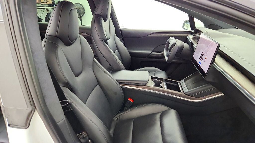 Used 2022 Tesla Model X AWD/4WD image 27