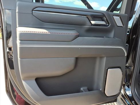 Used 2026 GMC Sierra 2500 AT4X image 18