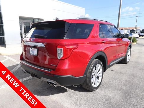 Certified 2022 Ford Explorer Platinum w/ Equipment Group 601A image 11