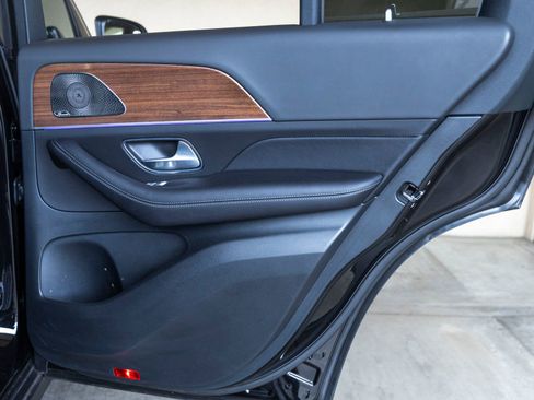 Used 2025 Mercedes-Benz GLE 350 4MATIC image 23