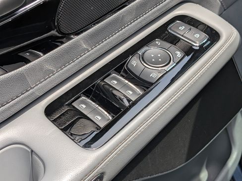 Used 2020 Lincoln Aviator Reserve w/ Equipment Group 201A AWD/4WD image 22