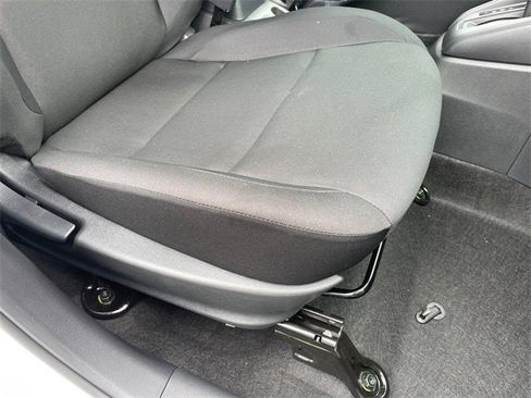 New 2025 Nissan Kicks Play S image 16