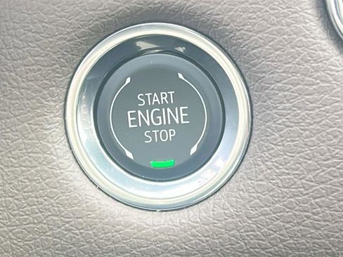 New 2025 GMC Canyon Denali w/ LPO, Denali Black Edition image 23