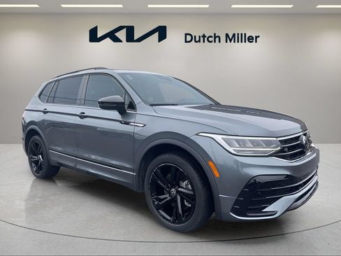Used 2024 Volkswagen Tiguan SE R-Line FWD image 5