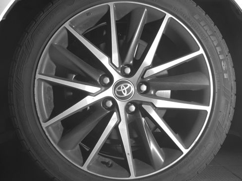 Certified 2021 Toyota Camry SE FWD image 9