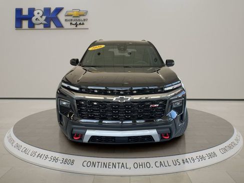 Used 2026 Chevrolet Traverse Z71 AWD/4WD image 2