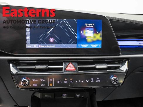 Used 2023 Kia Niro Wave w/ Wave Preserve Package image 12