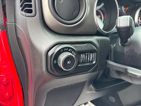 Used 2020 Jeep Wrangler Unlimited Sport AWD/4WD image 13