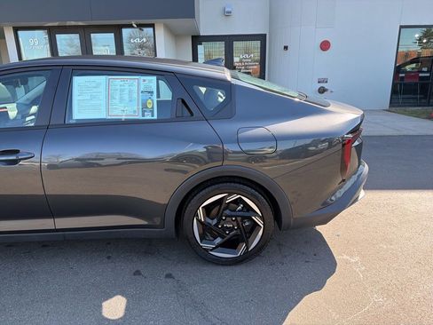 Used 2025 Kia K4 EX image 9
