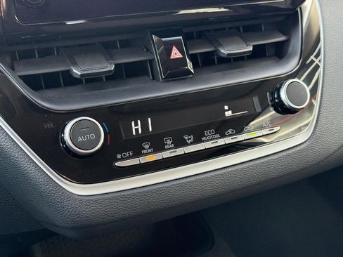 Used 2024 Toyota Corolla LE image 28