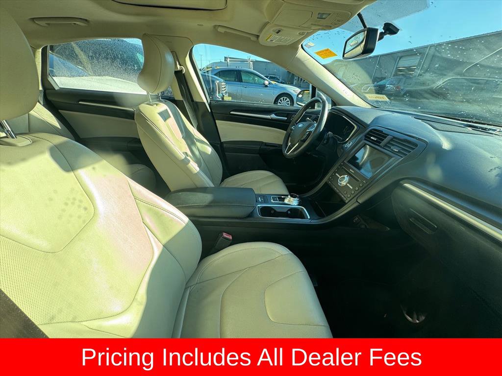 Used 2017 Ford Fusion Titanium FWD image 3