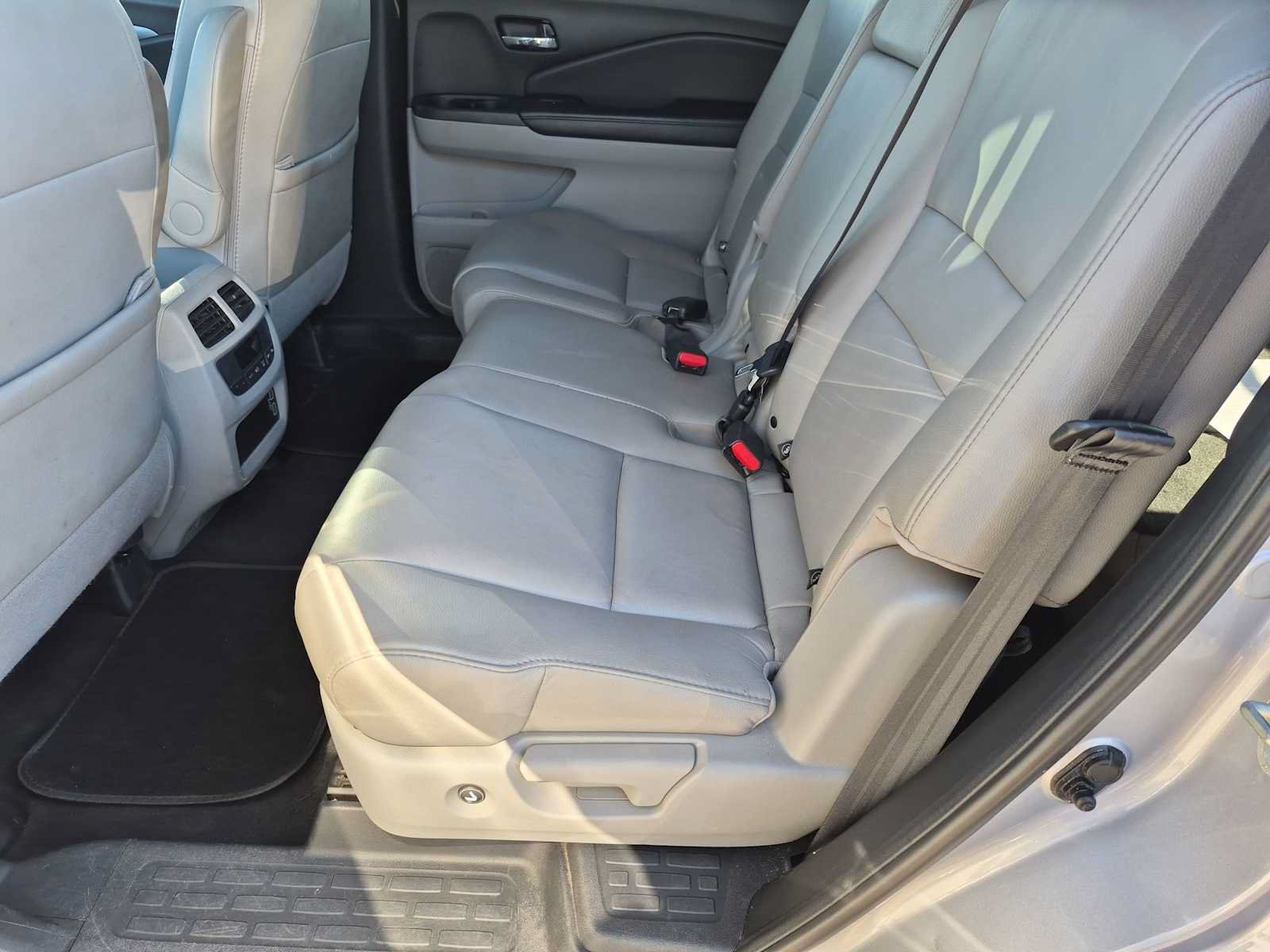 Used 2020 Honda Pilot EX-L image 19