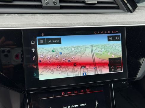 Used 2022 Audi e-tron Premium image 29