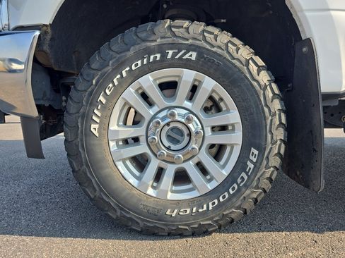 Used 2019 Ford F250 XLT w/ XLT Value Package AWD/4WD image 29