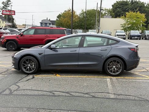 Used 2022 Tesla Model 3 Long Range AWD/4WD image 2