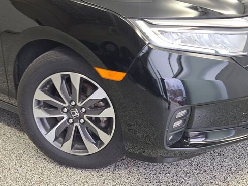 Used 2023 Honda Odyssey EX-L image 3