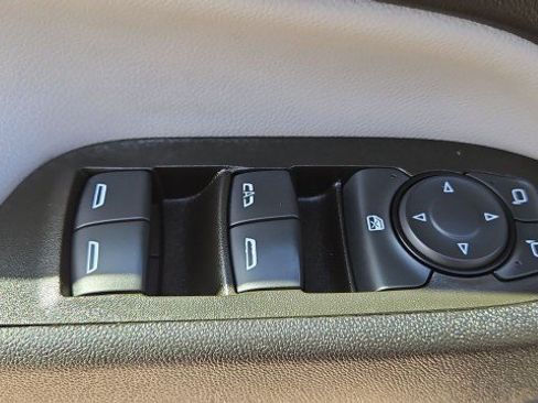 Used 2023 Chevrolet Equinox LS w/ LS Convenience Package FWD image 22
