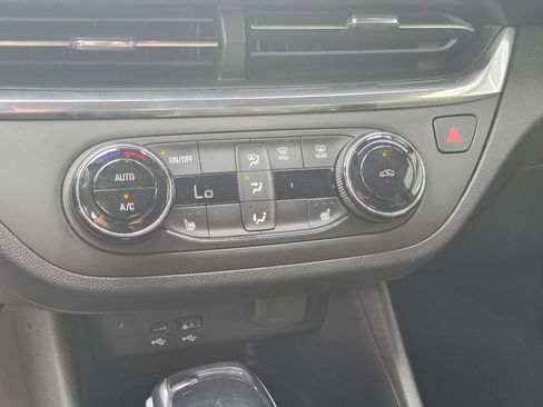 Used 2024 Buick Envista Preferred w/ Convenience I Package FWD image 14