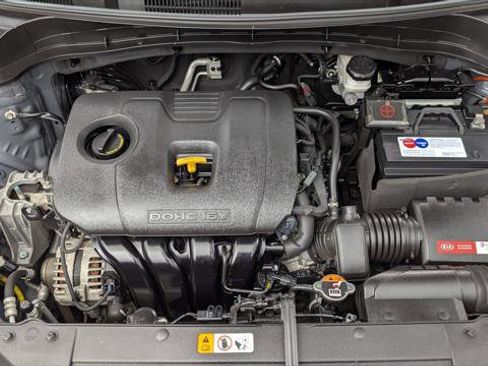 Used 2020 Kia Soul LX FWD image 28