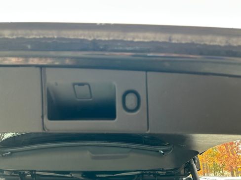 Used 2018 GMC Yukon SLT image 29