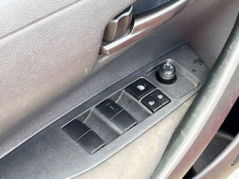 Used 2023 Toyota Corolla LE image 17