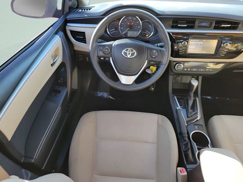 Used 2015 Toyota Corolla LE image 13