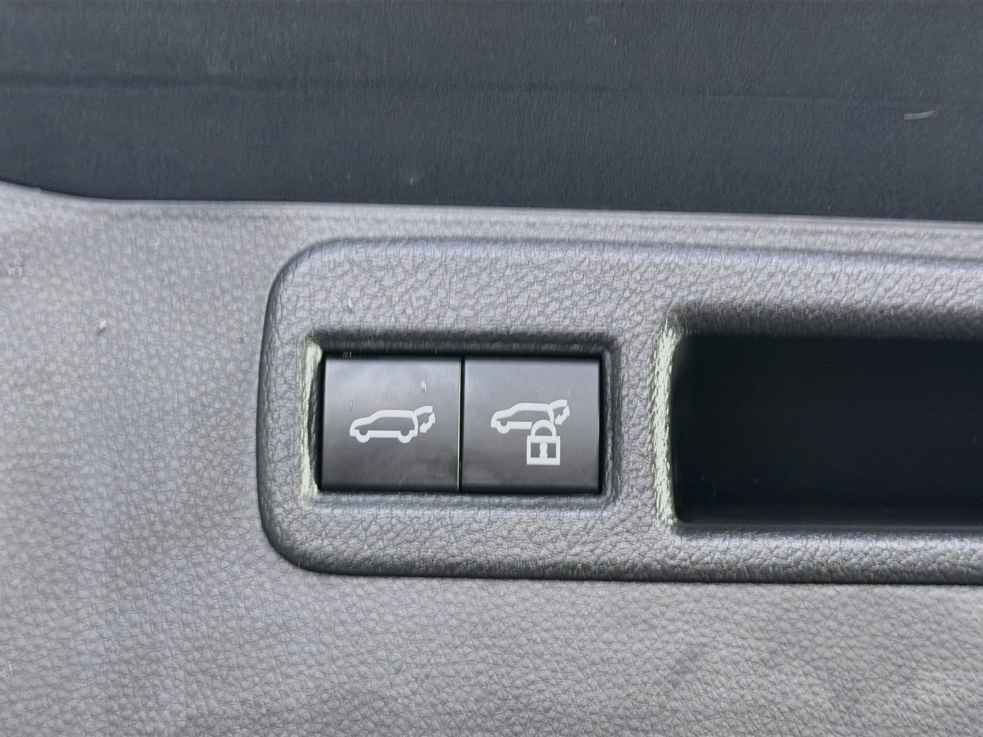 Used 2021 Toyota Venza Limited AWD/4WD image 31