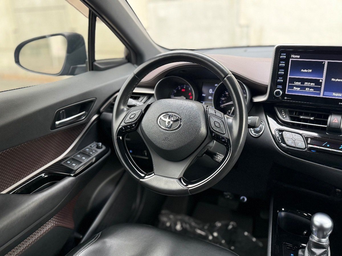 Used 2019 Toyota C-HR Limited FWD image 20