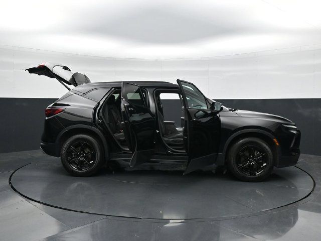 Used 2023 Chevrolet Blazer LT w/ Midnight/Sport Edition AWD/4WD image 47