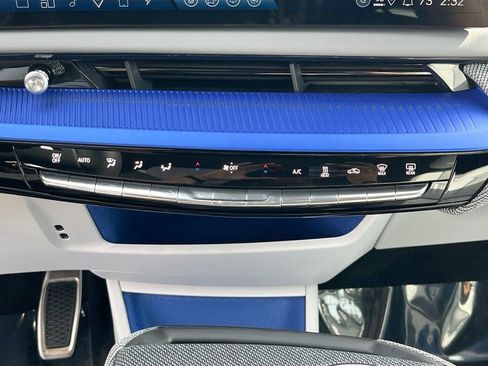 New 2025 Cadillac Optiq Sport 2 w/ LPO, Floor Liner Package AWD/4WD image 15