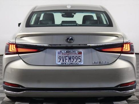 Certified 2025 Lexus ES 300h w/ Premium Package FWD image 5
