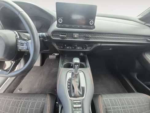 Used 2024 Honda HR-V Sport image 11