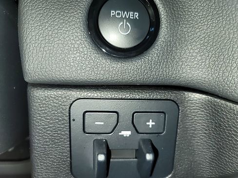 Used 2025 Toyota Sequoia 4WD image 24