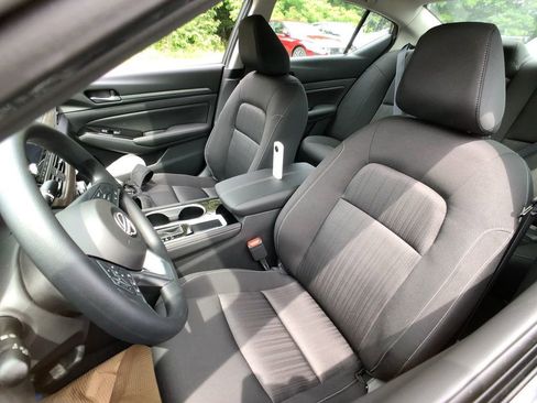 New 2025 Nissan Altima 2.5 SV image 13