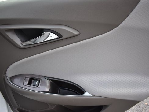 Used 2017 Chevrolet Malibu LS image 13